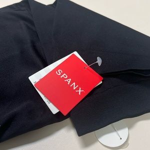 Spanx NWT Large high waisted lamn leggings very black